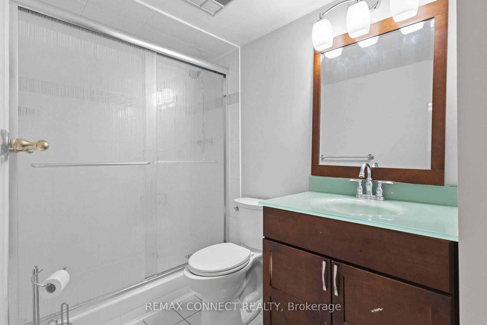 712 Rossland Road, Unit 814 - Photo 20