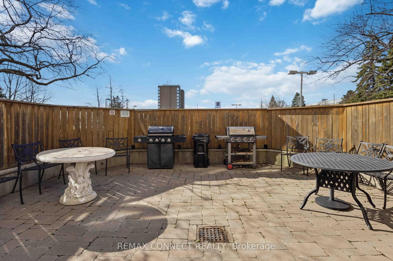 712 Rossland Road, Unit 814 - Photo 27