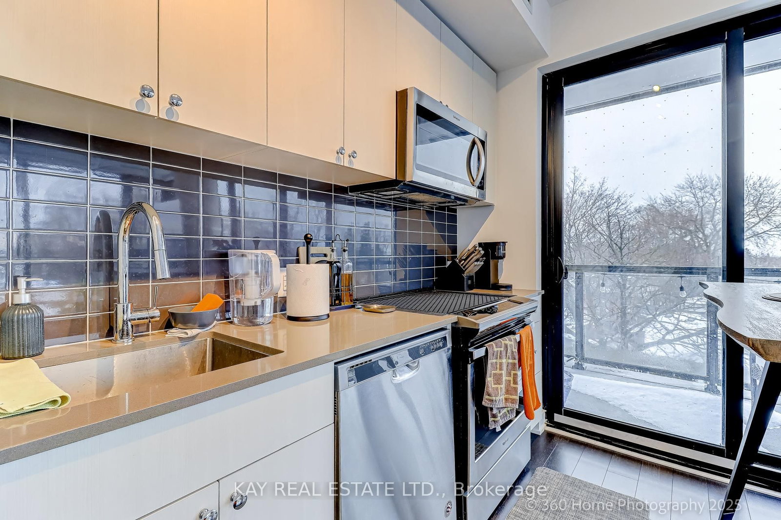 2799 Kingston Road, Unit 305 - Photo 16