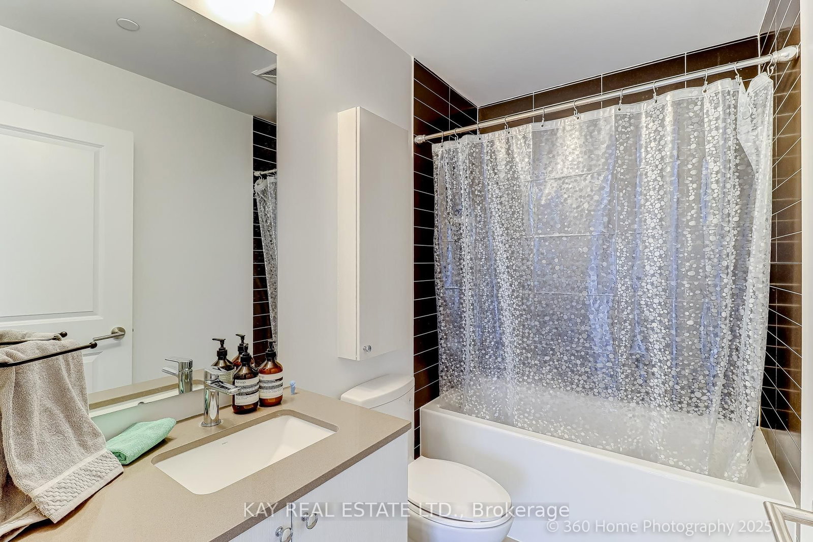 2799 Kingston Road, Unit 305 - Photo 5