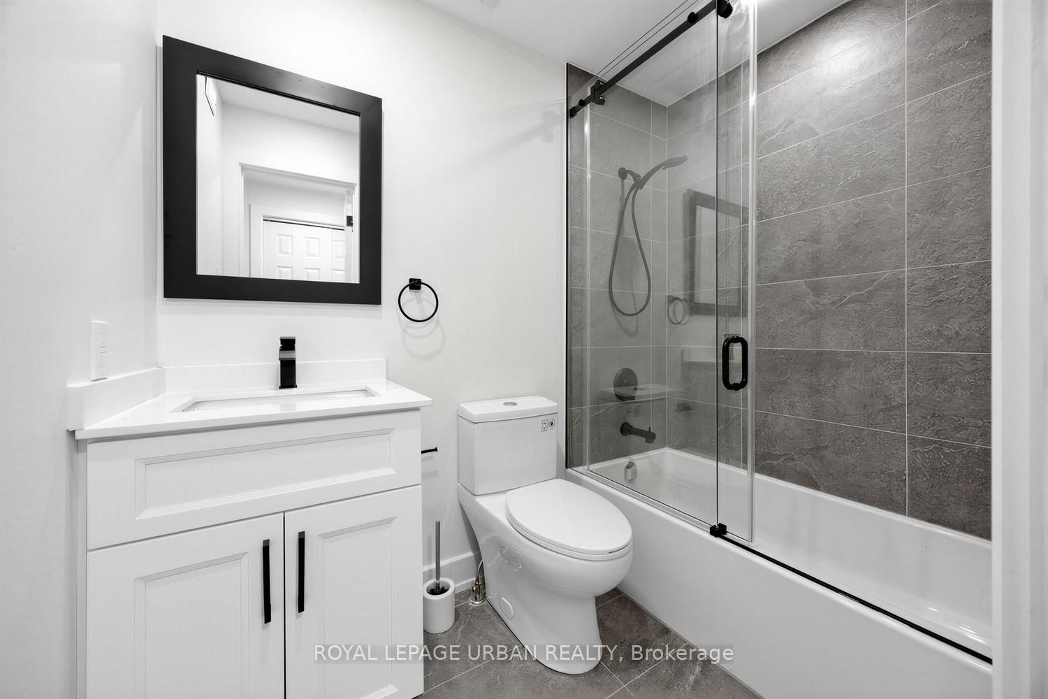 851 Danforth Avenue, Unit B - Photo 13