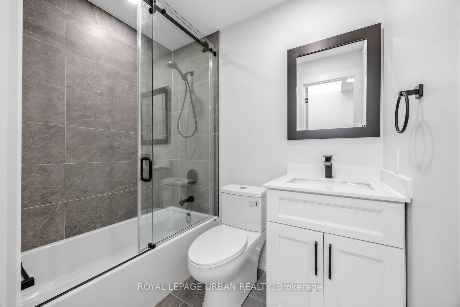 851 Danforth Avenue, Unit A - Photo 15