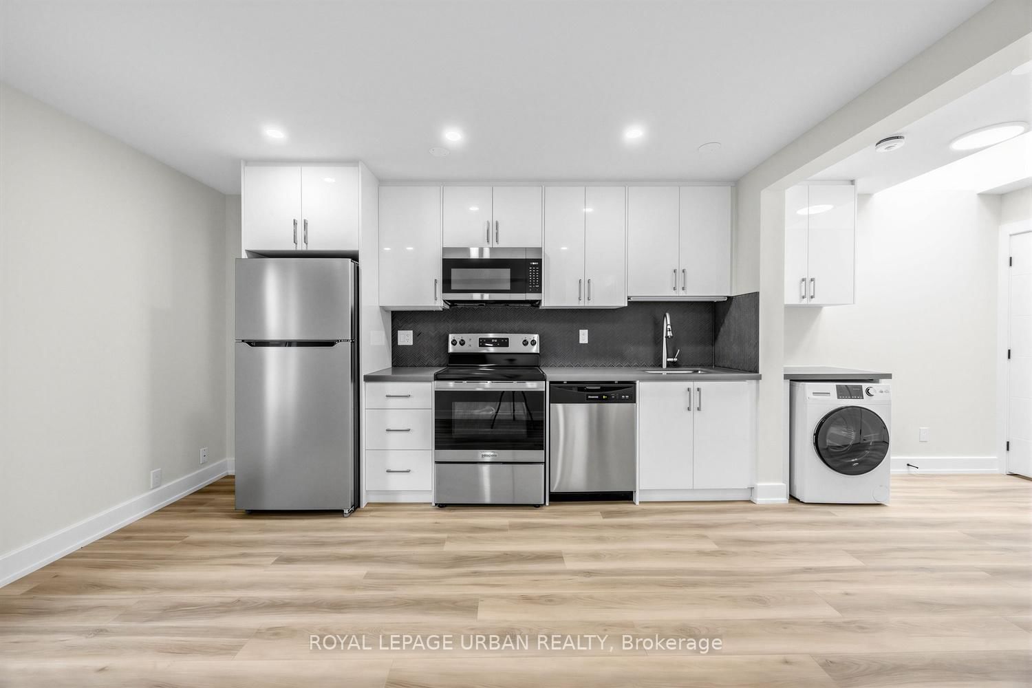 851 Danforth Avenue, Unit A - Photo 4