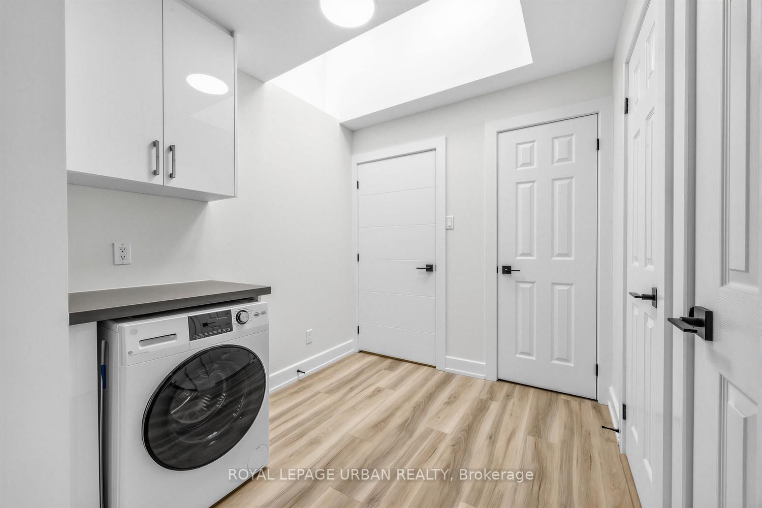 851 Danforth Avenue, Unit A - Photo 8