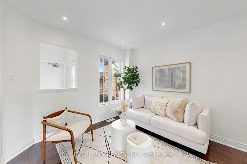 50 Shenandoah Dr, Whitby, L1P 1T3 | Image 2