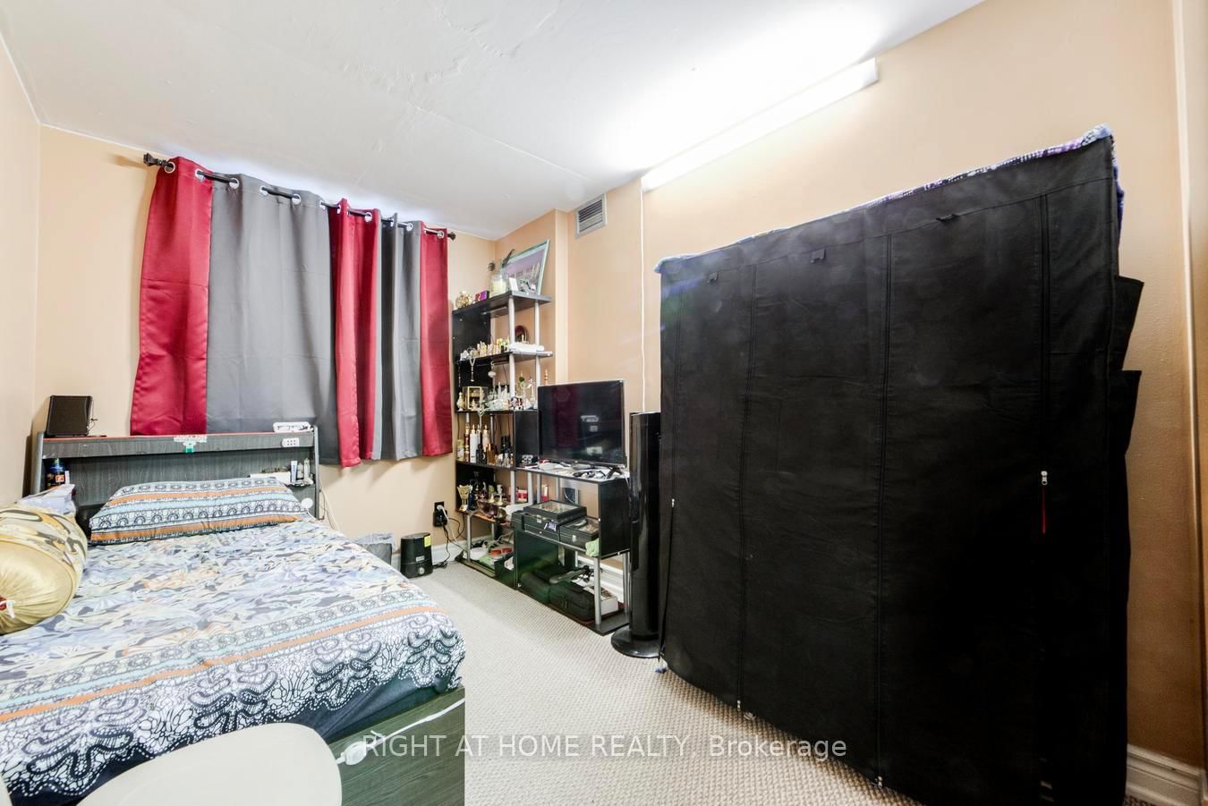 15 Sewells Road, Unit 204 - Photo 21