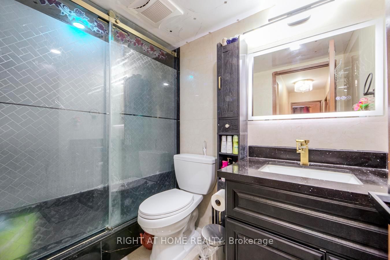 15 Sewells Road, Unit 204 - Photo 22