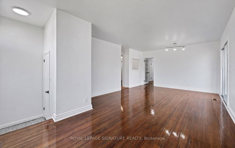 1003 Wardman Cres, Whitby, L1N 3H1 | Image 2