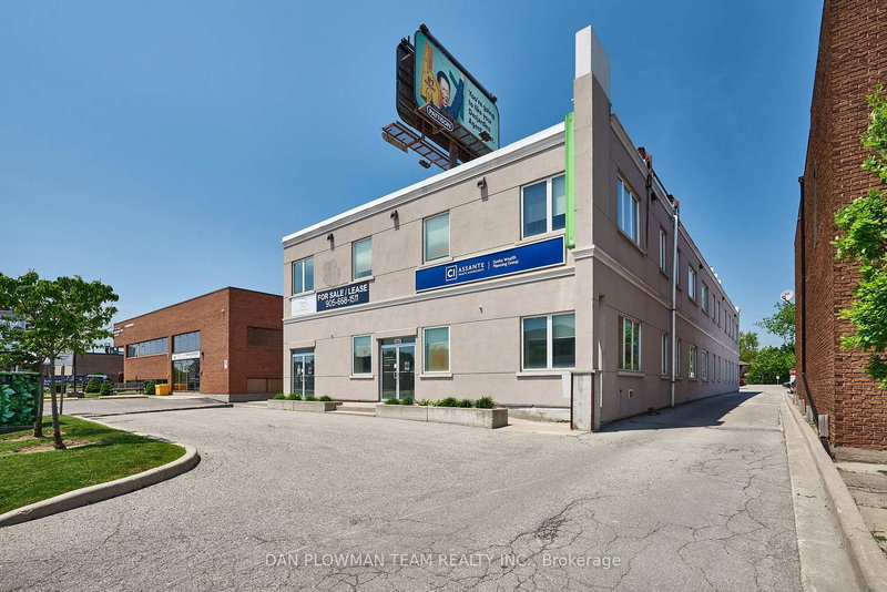101 - 360 King St W, Oshawa, L1J 2J9 | Image 2