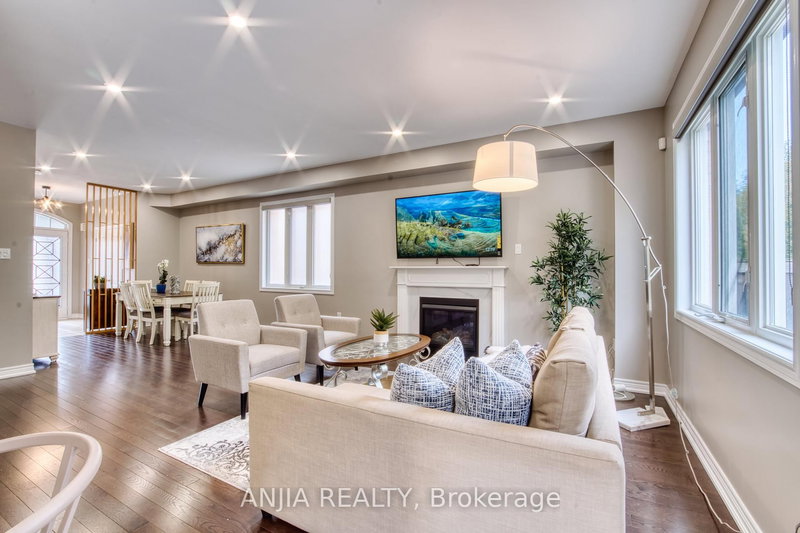 48 Promenade Dr, Whitby, L1R 0L4 | Image 2