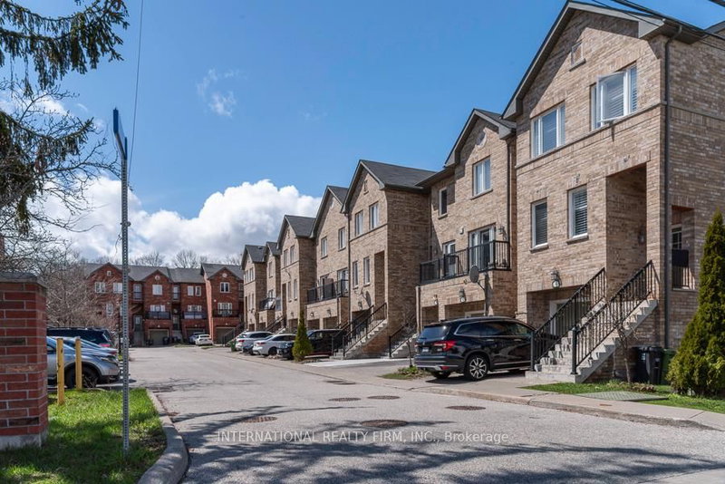28 Camps Lane, Toronto, M1E 0B2 | Image 2