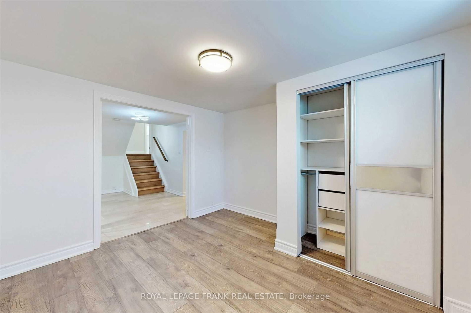 218 Harmony Road N - Photo 7
