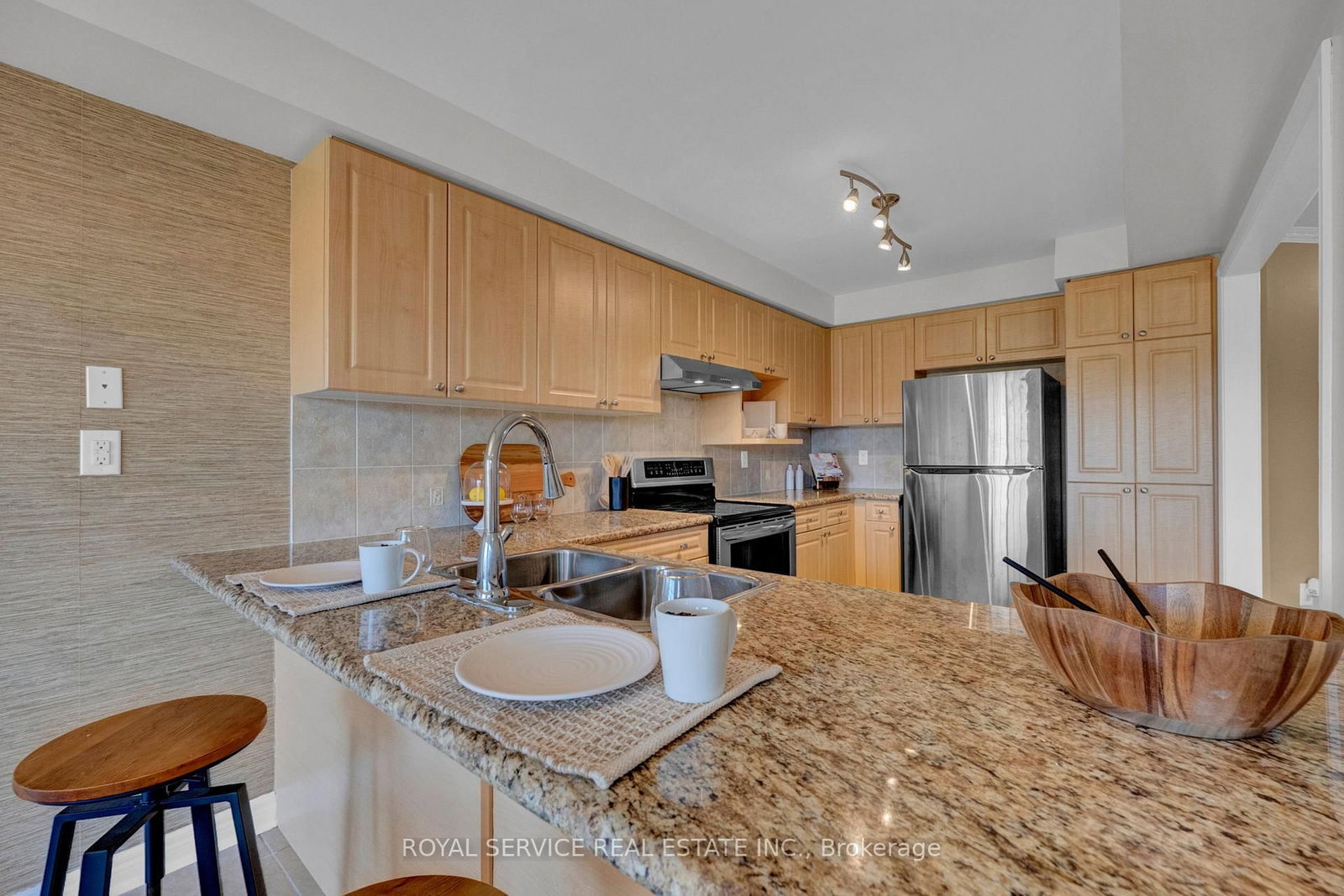 80 Atherton Avenue - Photo 5
