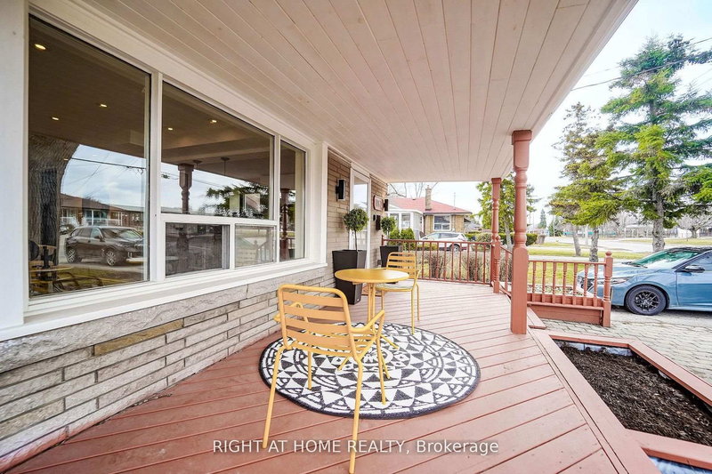 1083 Pharmacy Ave, Toronto, M1R 2H2 | Image 3