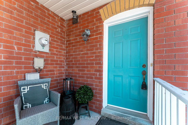 2 - 50 Markham Road