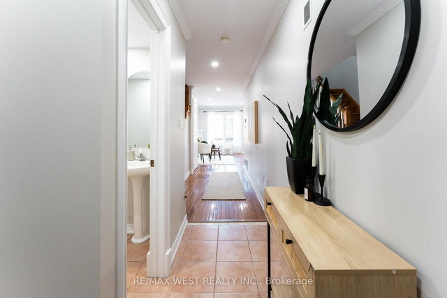 2 - 50 Markham Road