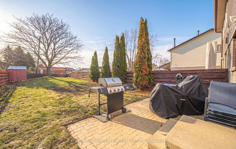 557 Birkdale St, Oshawa, L1H 8C3 | Image 3