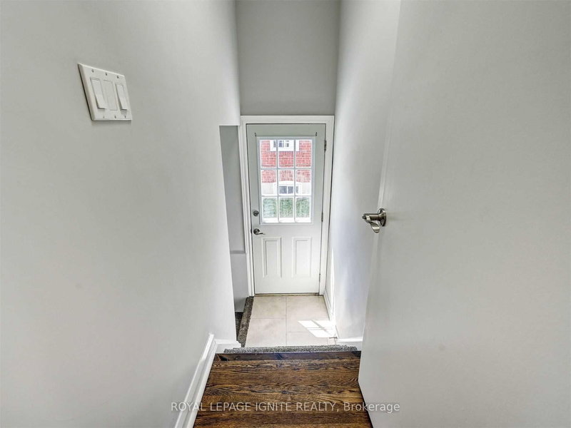 Bsmt Studio - 106 Gilroy Dr, Toronto, M1P 2A1 | Image 2