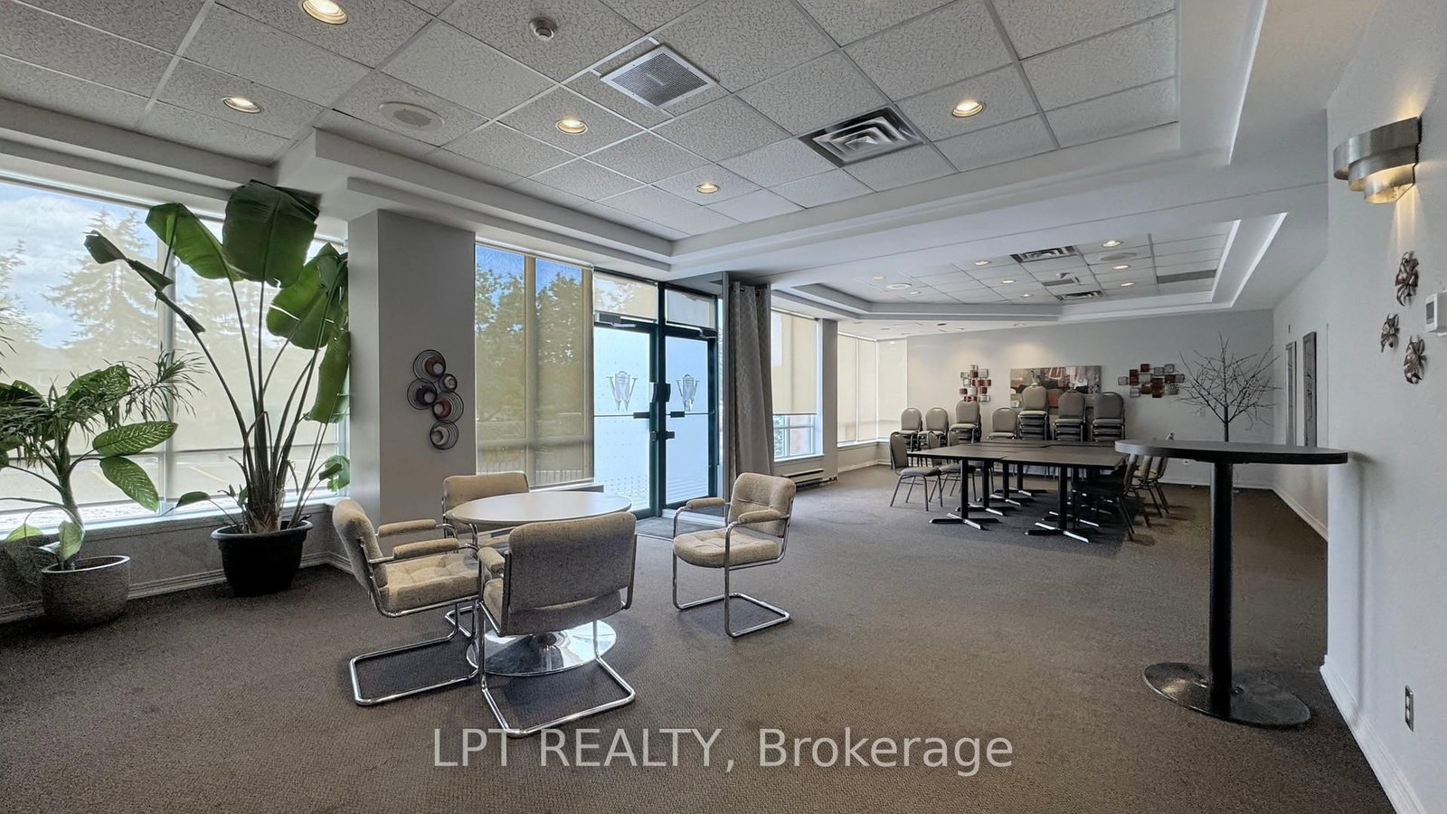 711 Rossland Road E, Unit 505 - Photo 24