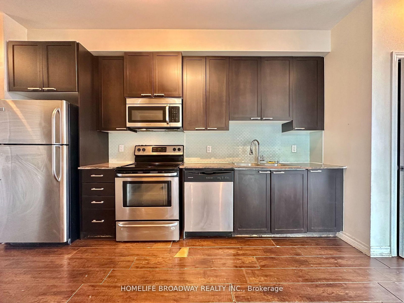 1328 BIRCHMOUNT Road, Unit 912 - Photo 3