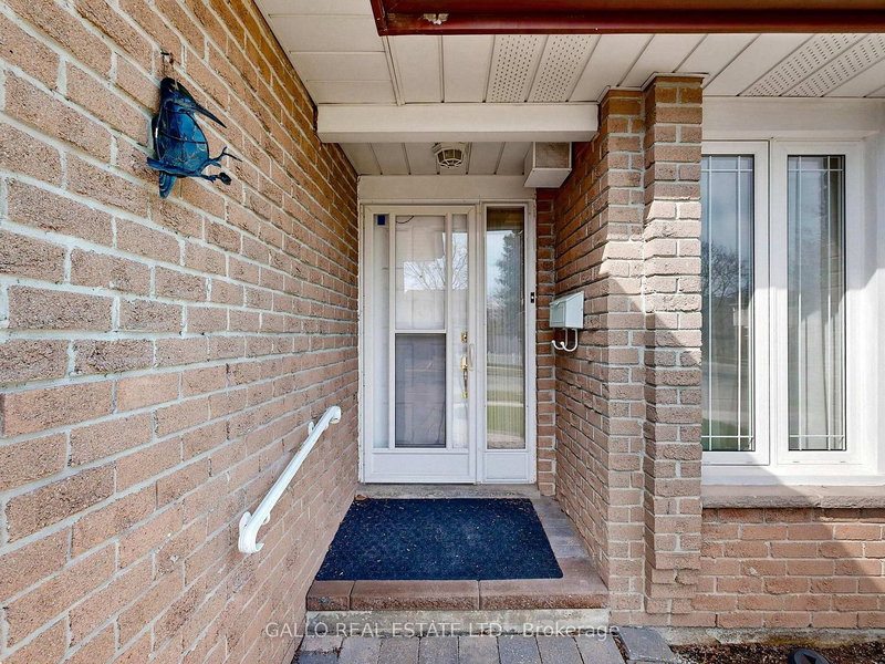 155 Goldhawk Tr, Toronto, M1V 1X1 | Image 2