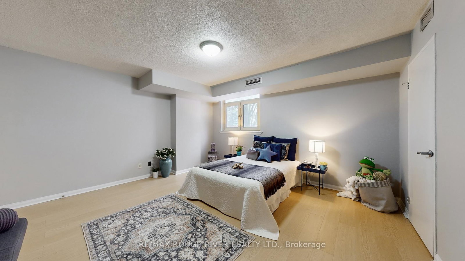 40 Chichester Place, Unit 203 - Photo 27