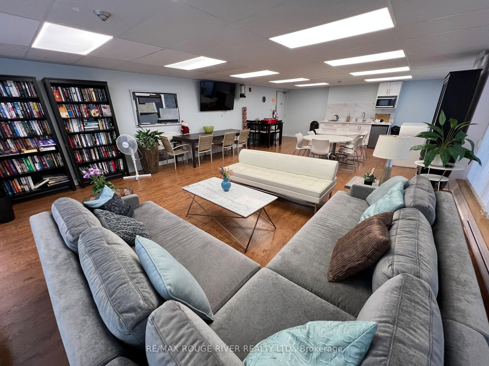 40 Chichester Place, Unit 203 - Photo 44