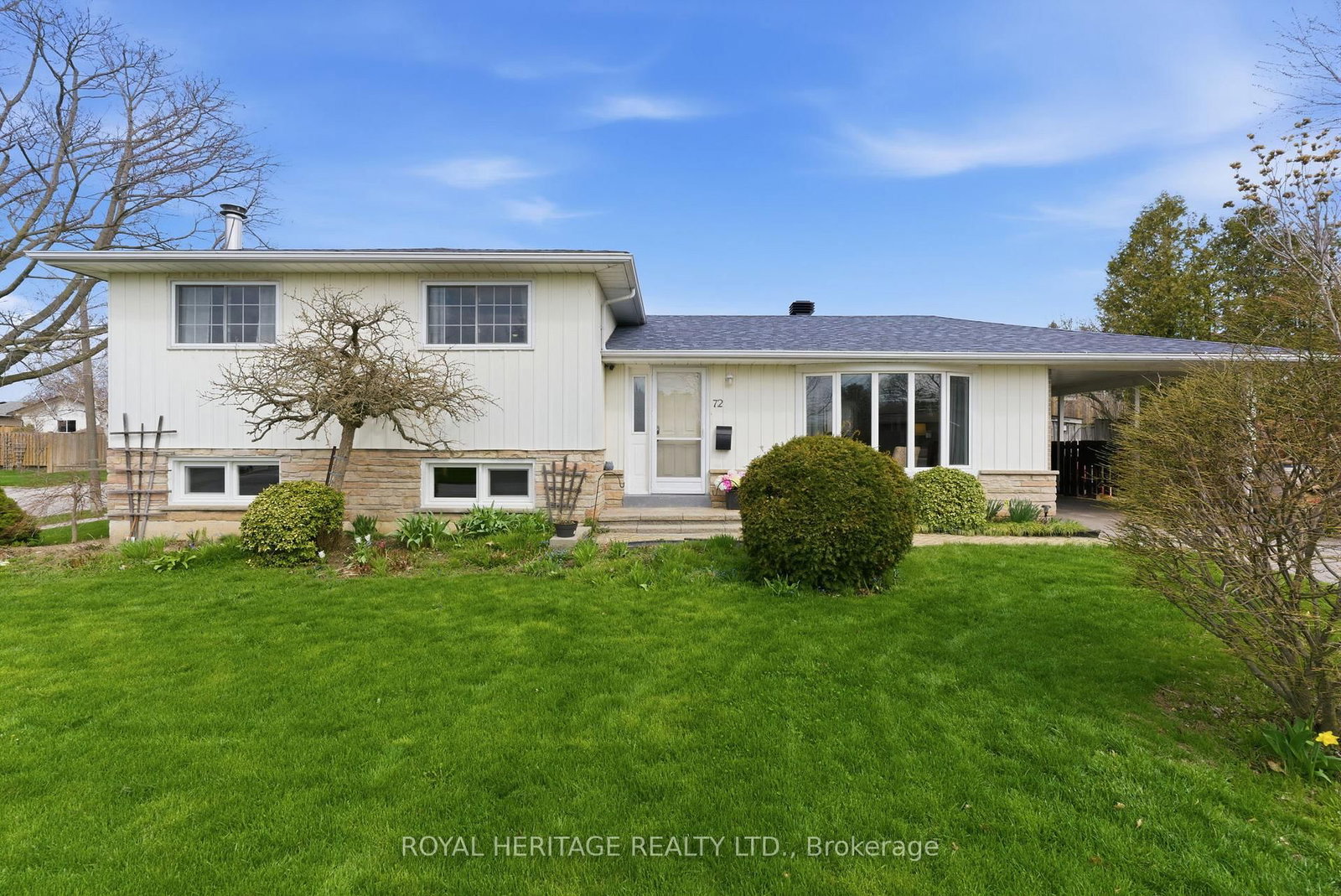 Detached House for sale at 72 Clover Ridge Drive, Ajax, Ontario, L1S 1G7 - South East - MLS: E13041820