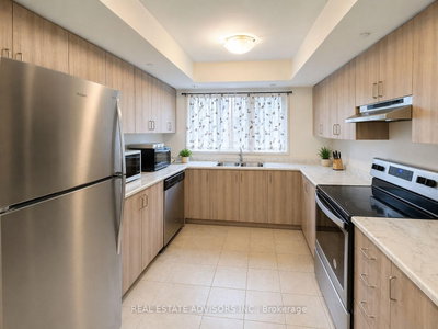 Unit 169 — 2696 Deputy Minister Path — photo 2