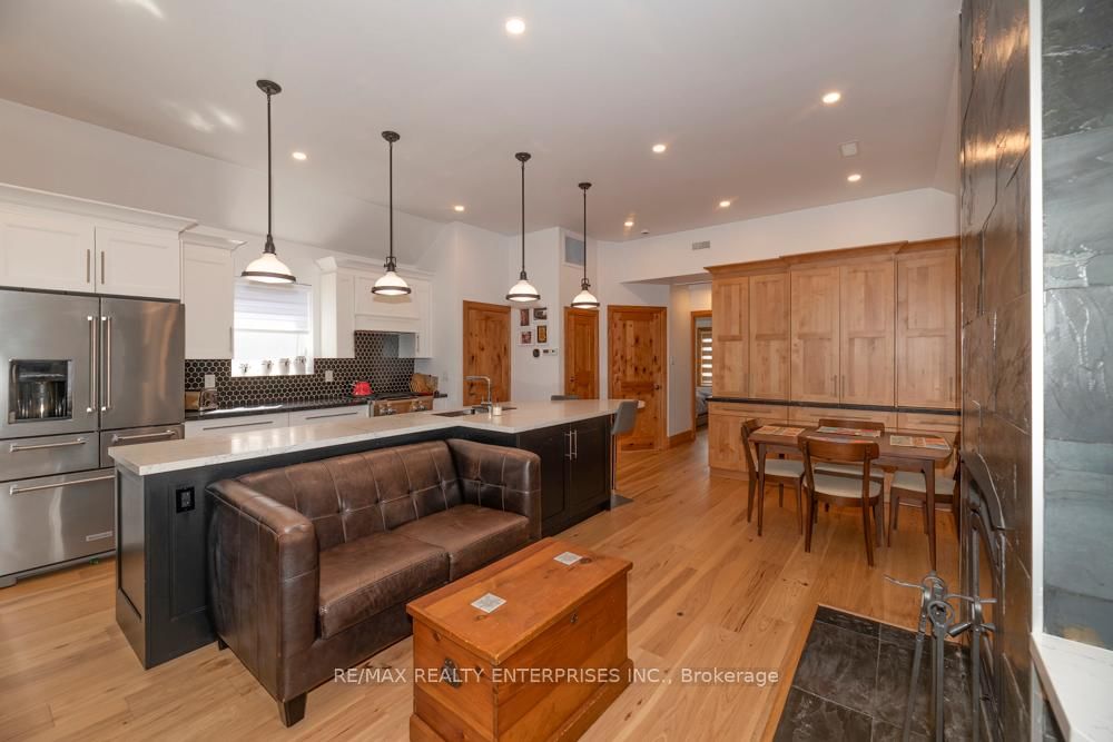 837 Kingston Road, Unit Upper