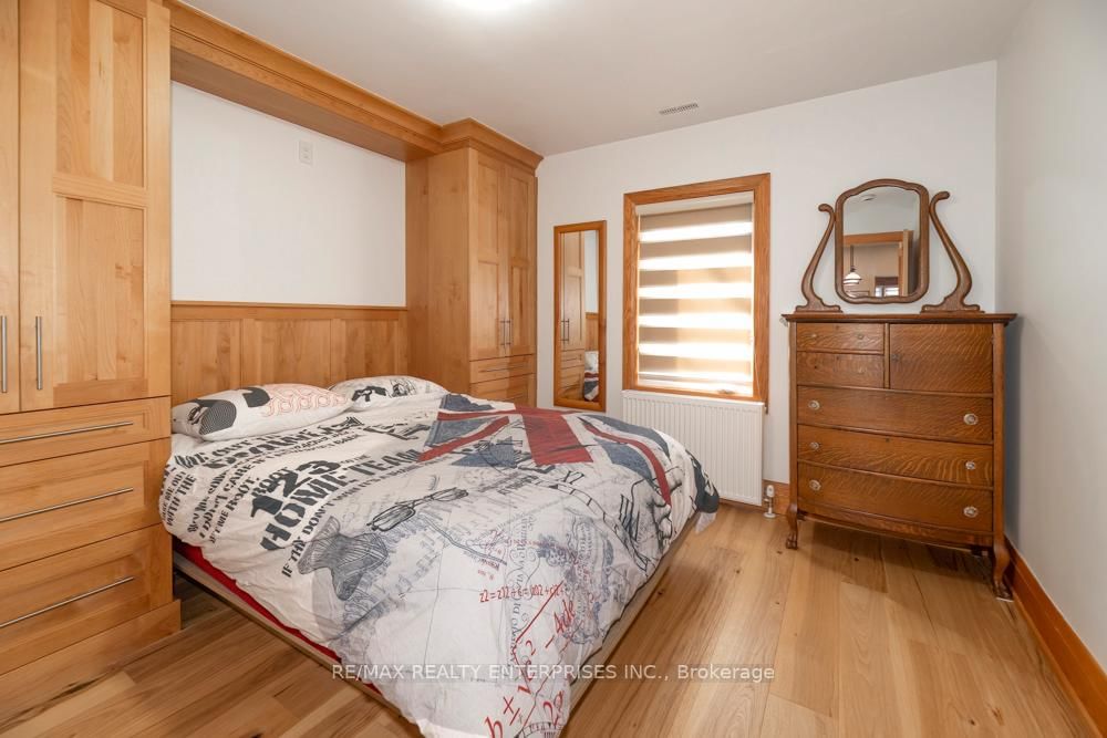 837 Kingston Road, Unit Upper - Photo 13