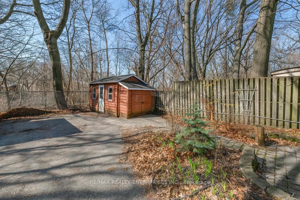 837 Kingston Road, Unit Upper - Photo 17