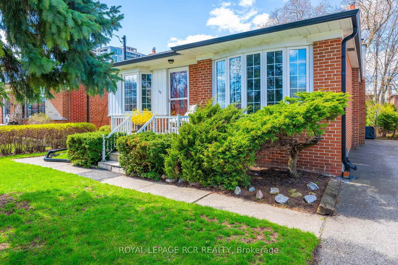 32 Beacon Rd, Toronto, M1P 1G7 | Image 3