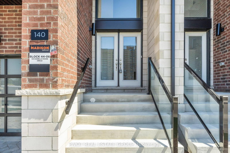 140 Danielle Moore Circ, Toronto, M1P 0G9 | Image 2
