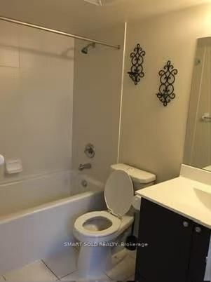 1121 - 181 Village Green Sq, Toronto, M1S 0K6 | Image 3