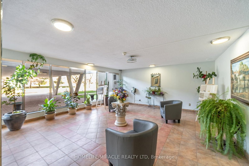 701 - 301 Prudential Dr, Toronto, M1P 4V3 | Image 3