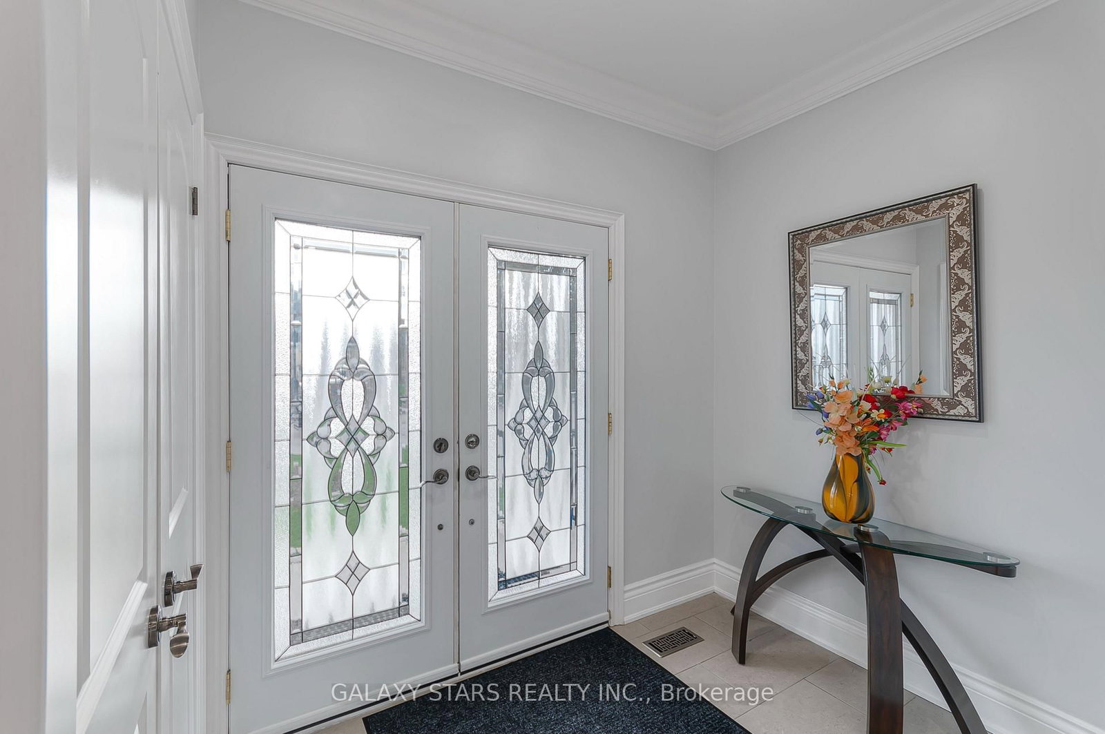 1815 Woodview Avenue - Photo 2