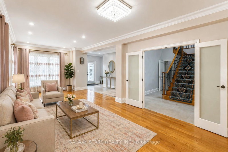 1815 Woodview Ave, Pickering, L1V 1L3 | Image 3