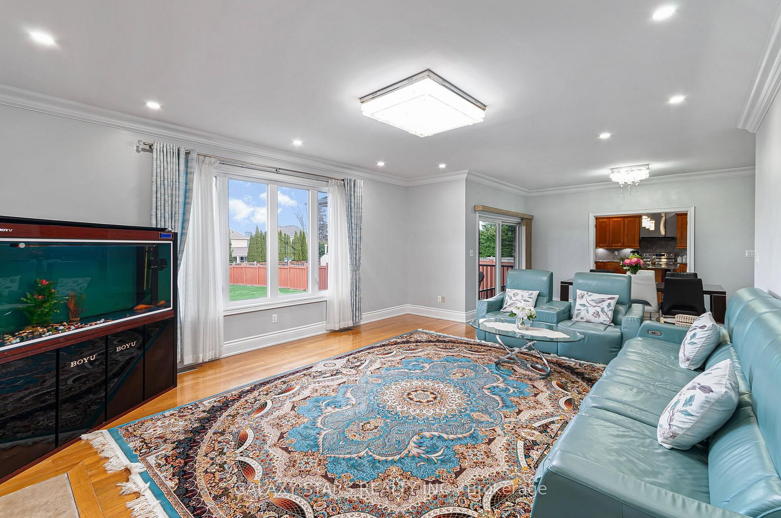 1815 Woodview Avenue - Photo 5