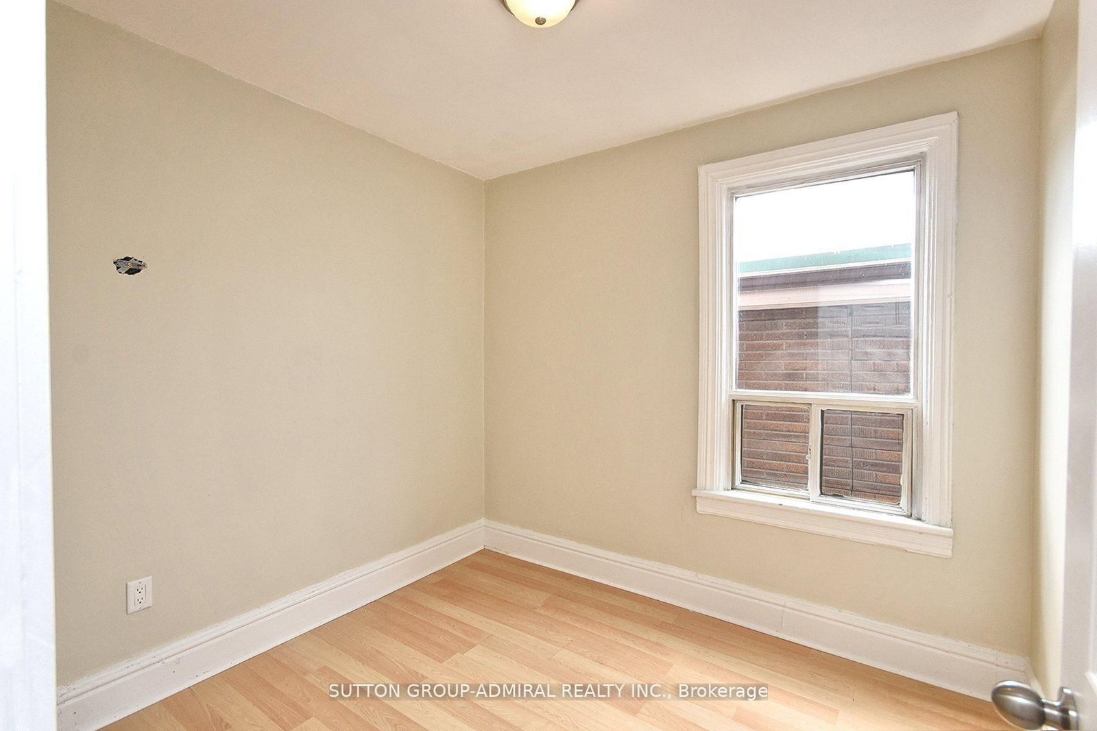 1932 Queen Street E, Unit Upper#2 - Photo 3