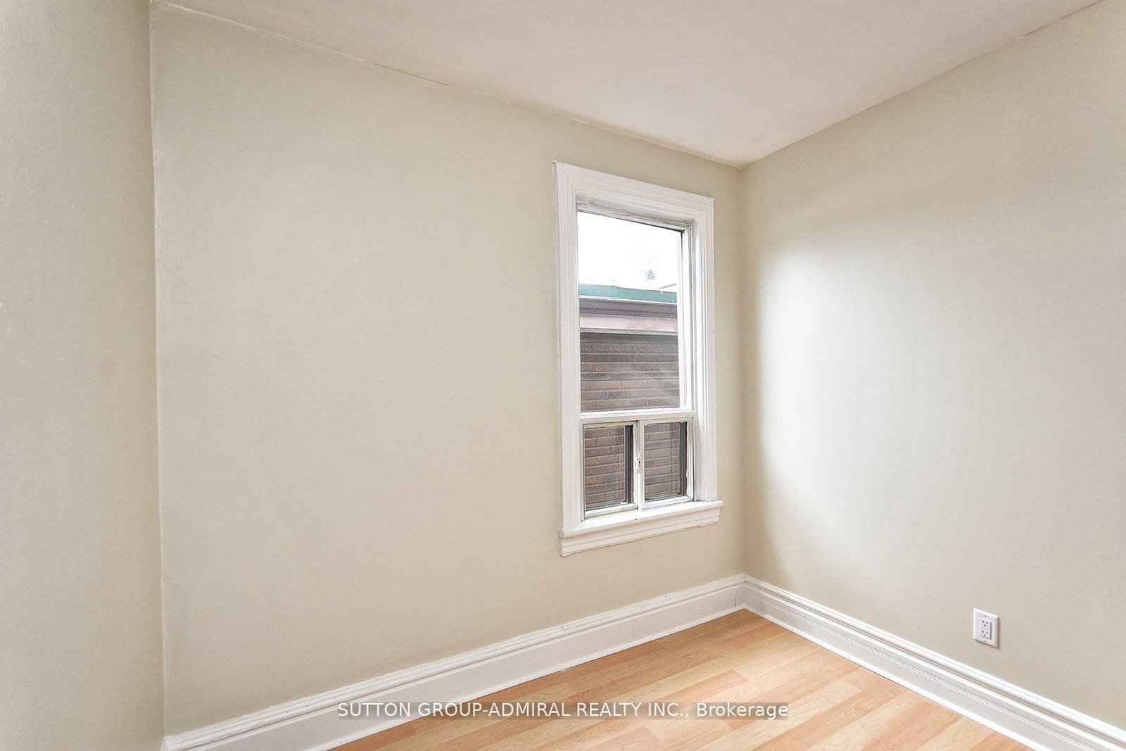 1932 Queen Street E, Unit Upper#2 - Photo 4