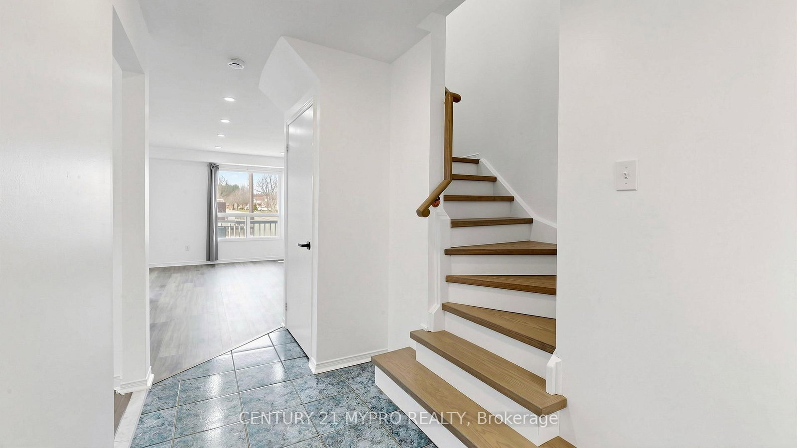 1399 Anton Square - Photo 18