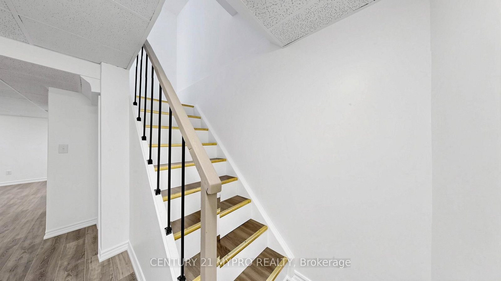 1399 Anton Square - Photo 32