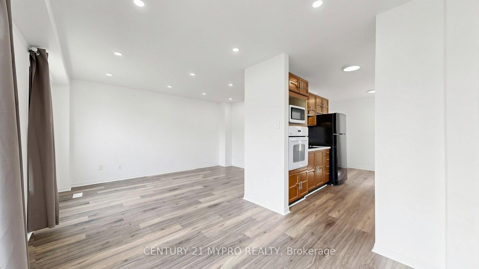 1399 Anton Square - Photo 8