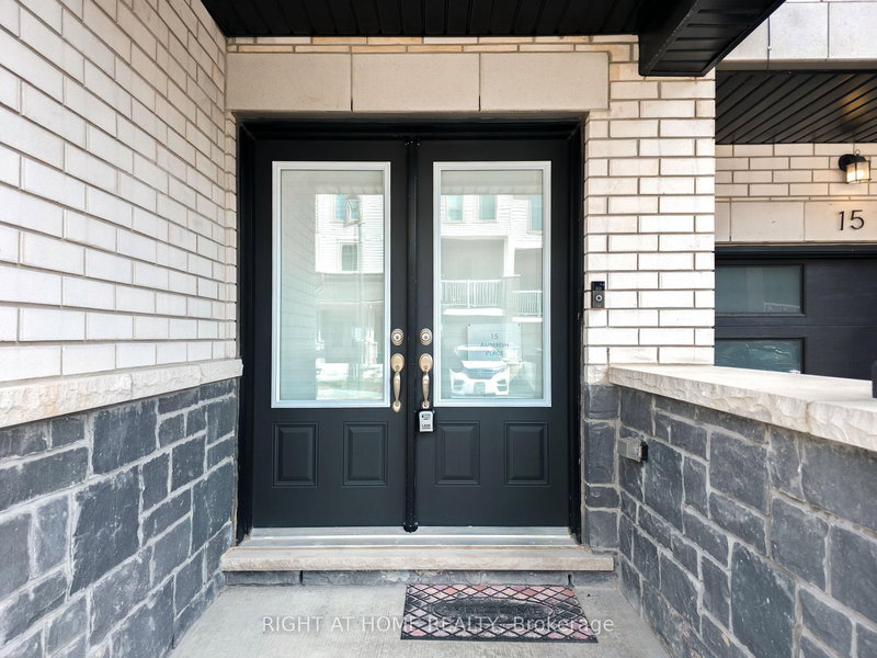 15 Ambereen Pl, Clarington, L1C 5P2 | Image 3