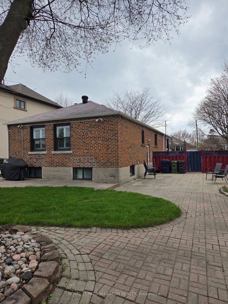 33 Alice Cres, Toronto, M1R 4N6 | Image 2