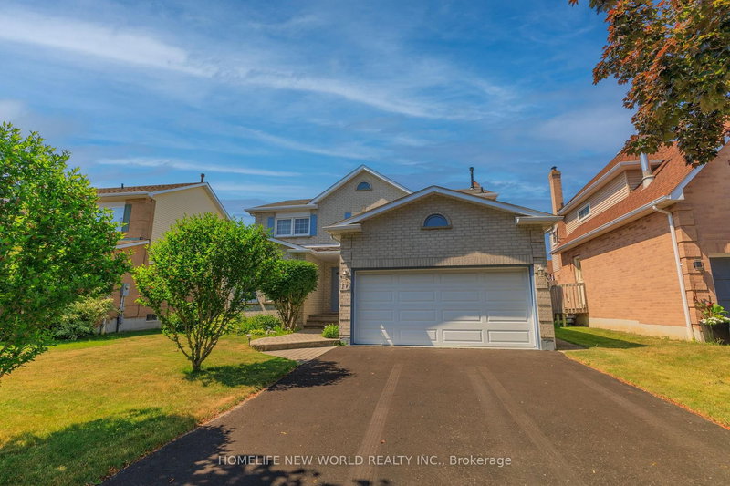 10 Holden Crt, Whitby, L1N 9A1 | Image 3