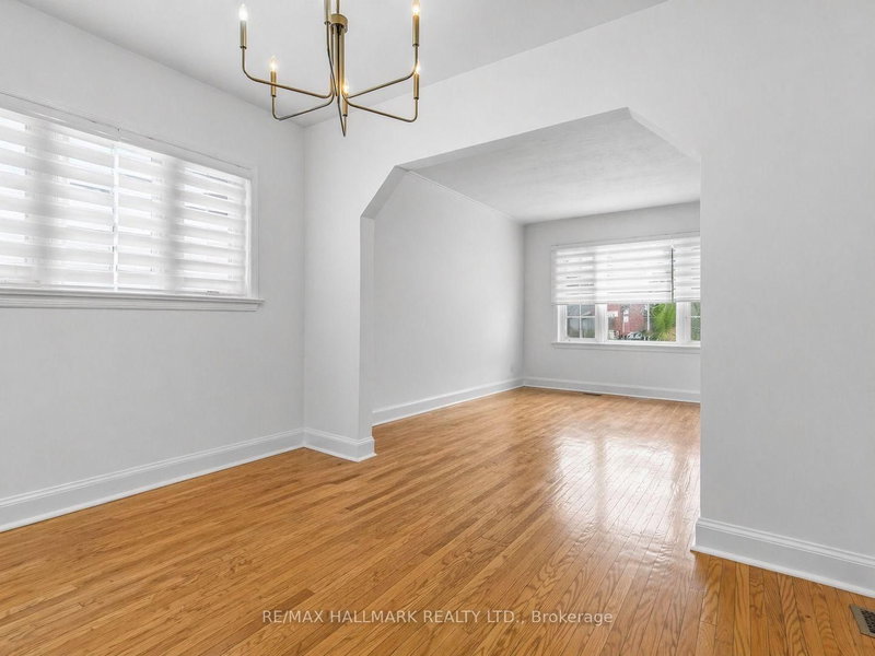 712 Pharmacy Ave, Toronto, M1L 3J2 | Image 2