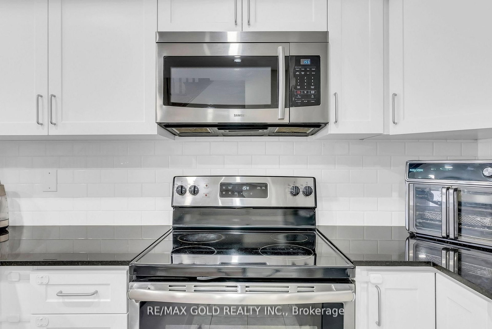 1030 Dunsley Way, Unit 06 - Photo 10