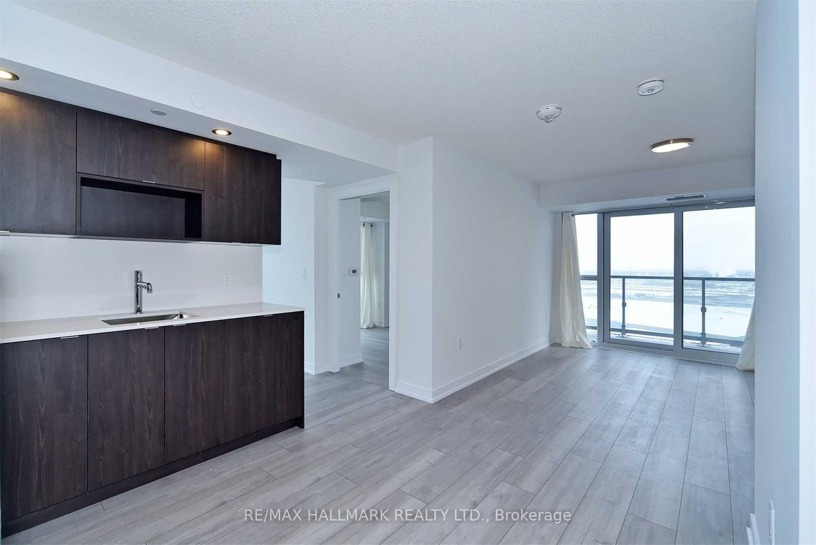 225 Village Green Square, Unit 1308 - Photo 11